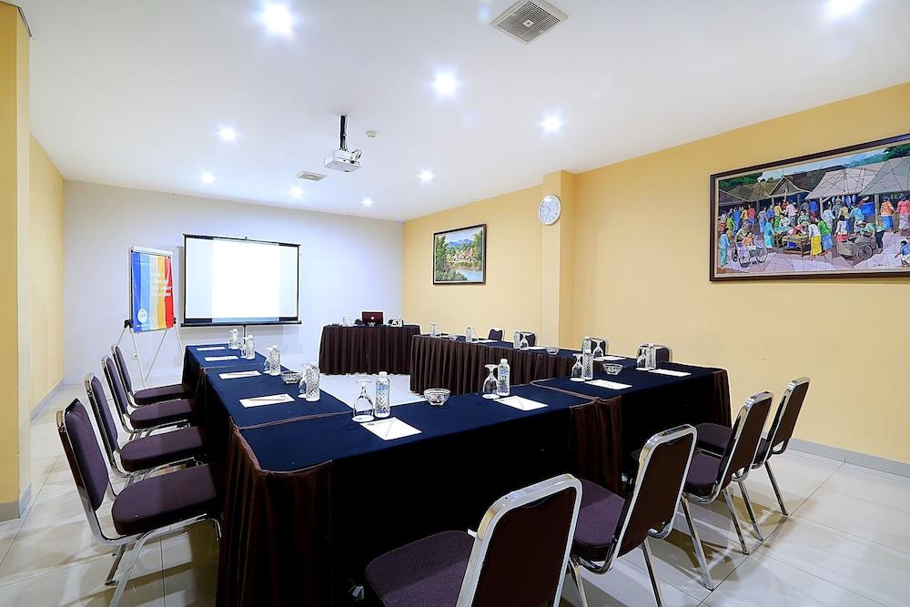 Hotel Dafam Rio Bandung Exterior photo
