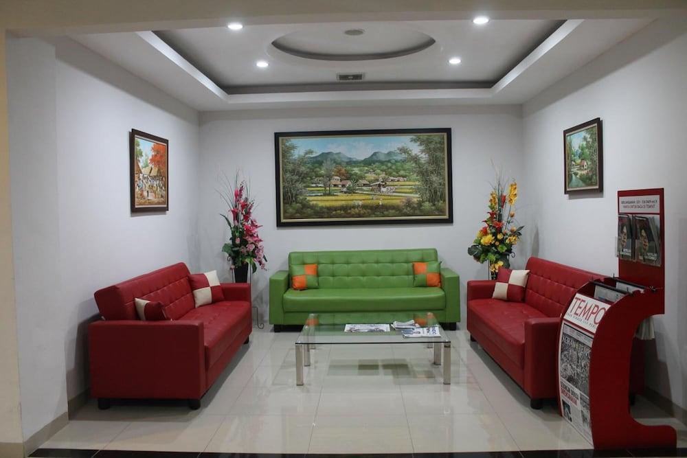 Hotel Dafam Rio Bandung Exterior photo