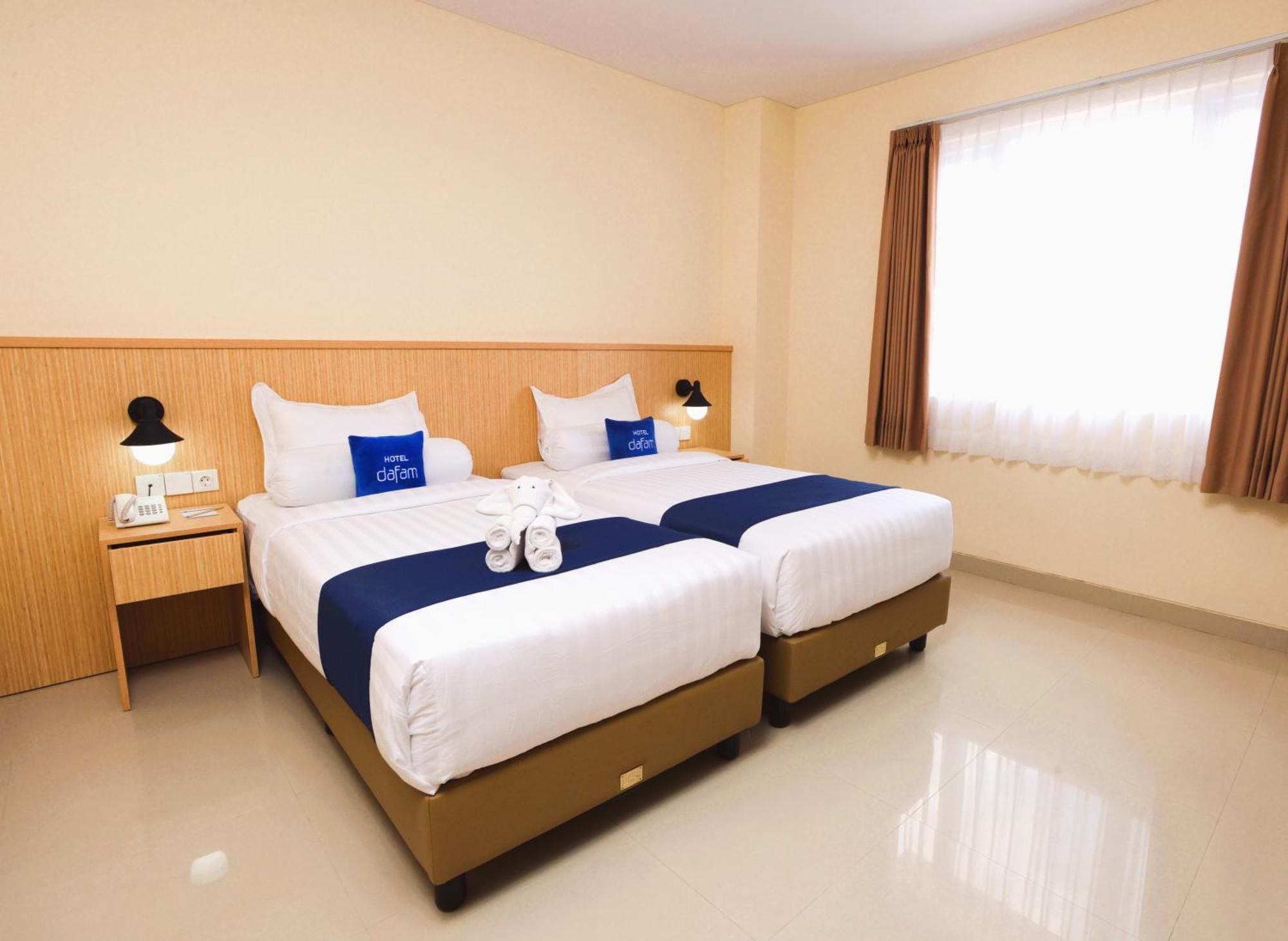 Hotel Dafam Rio Bandung Exterior photo