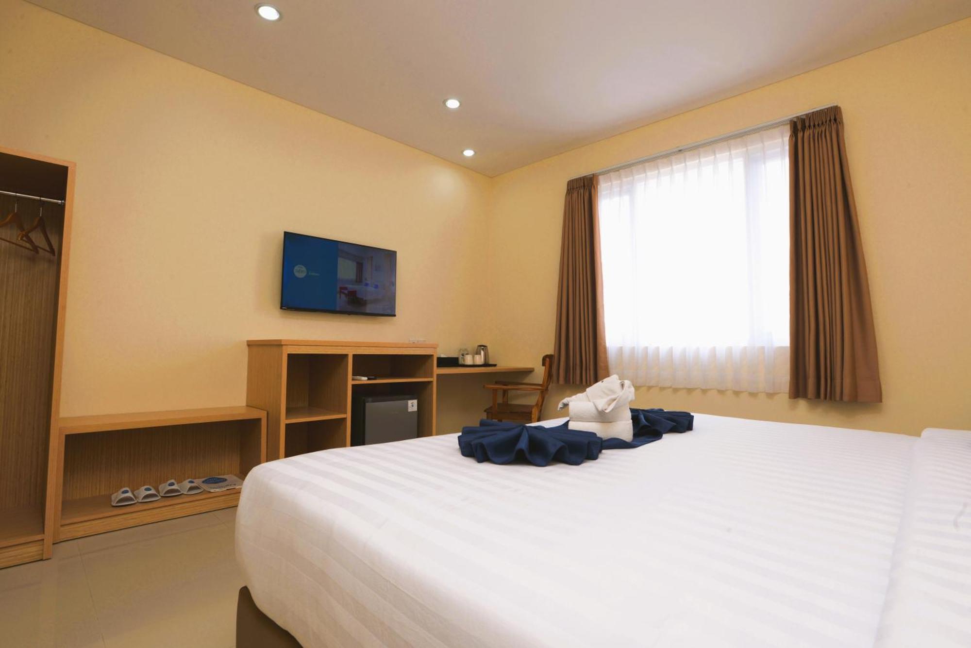 Hotel Dafam Rio Bandung Exterior photo