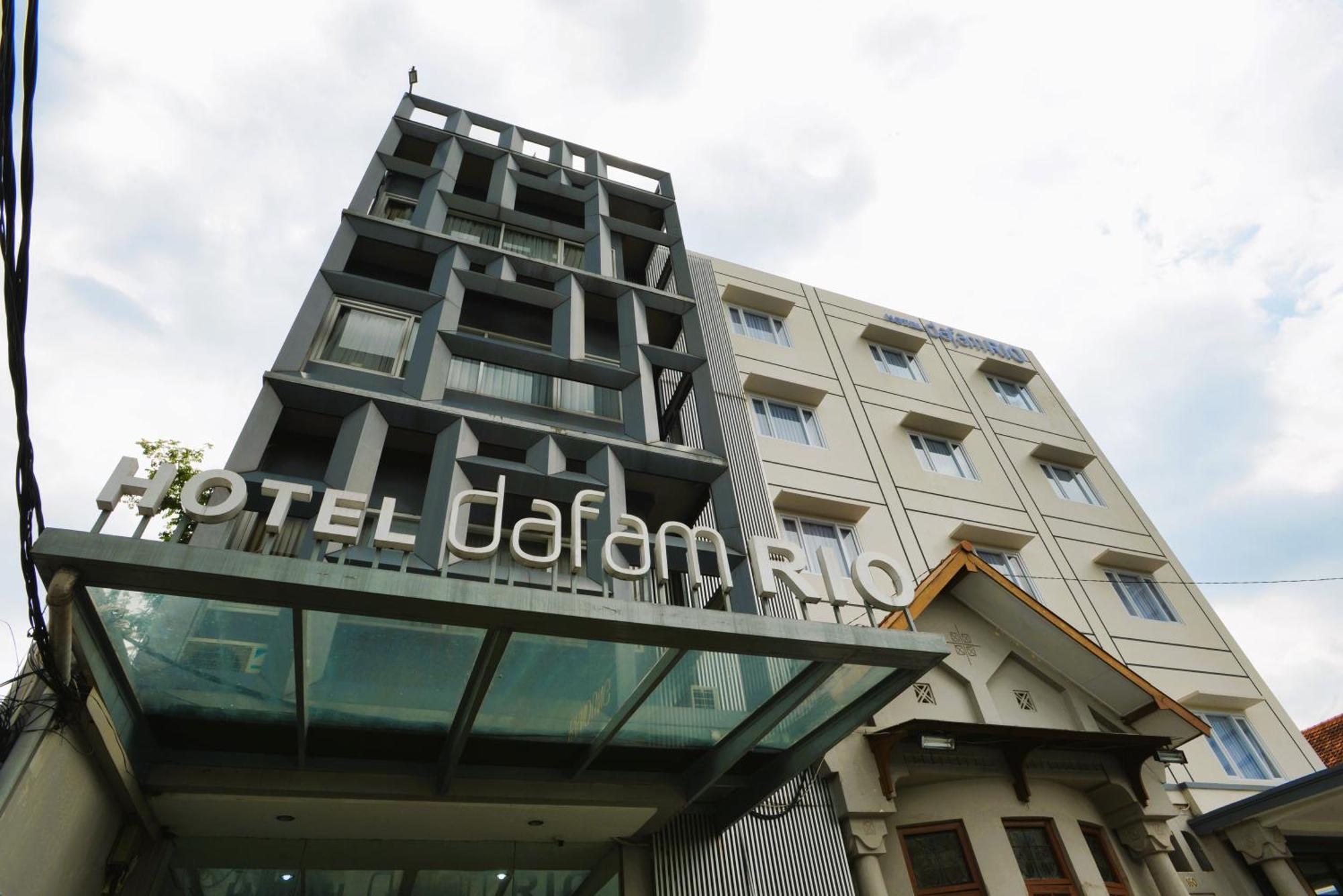 Hotel Dafam Rio Bandung Exterior photo