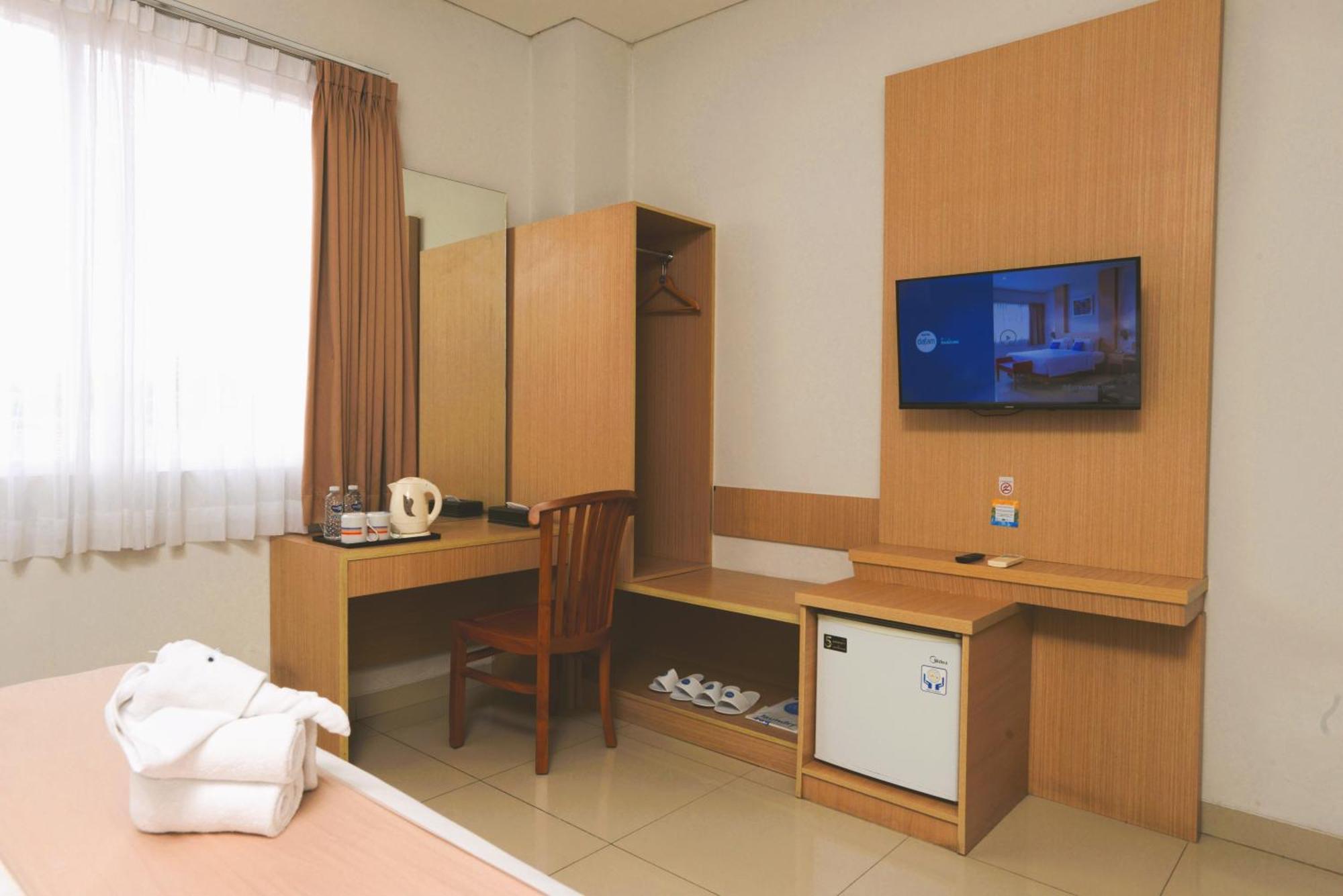 Hotel Dafam Rio Bandung Exterior photo