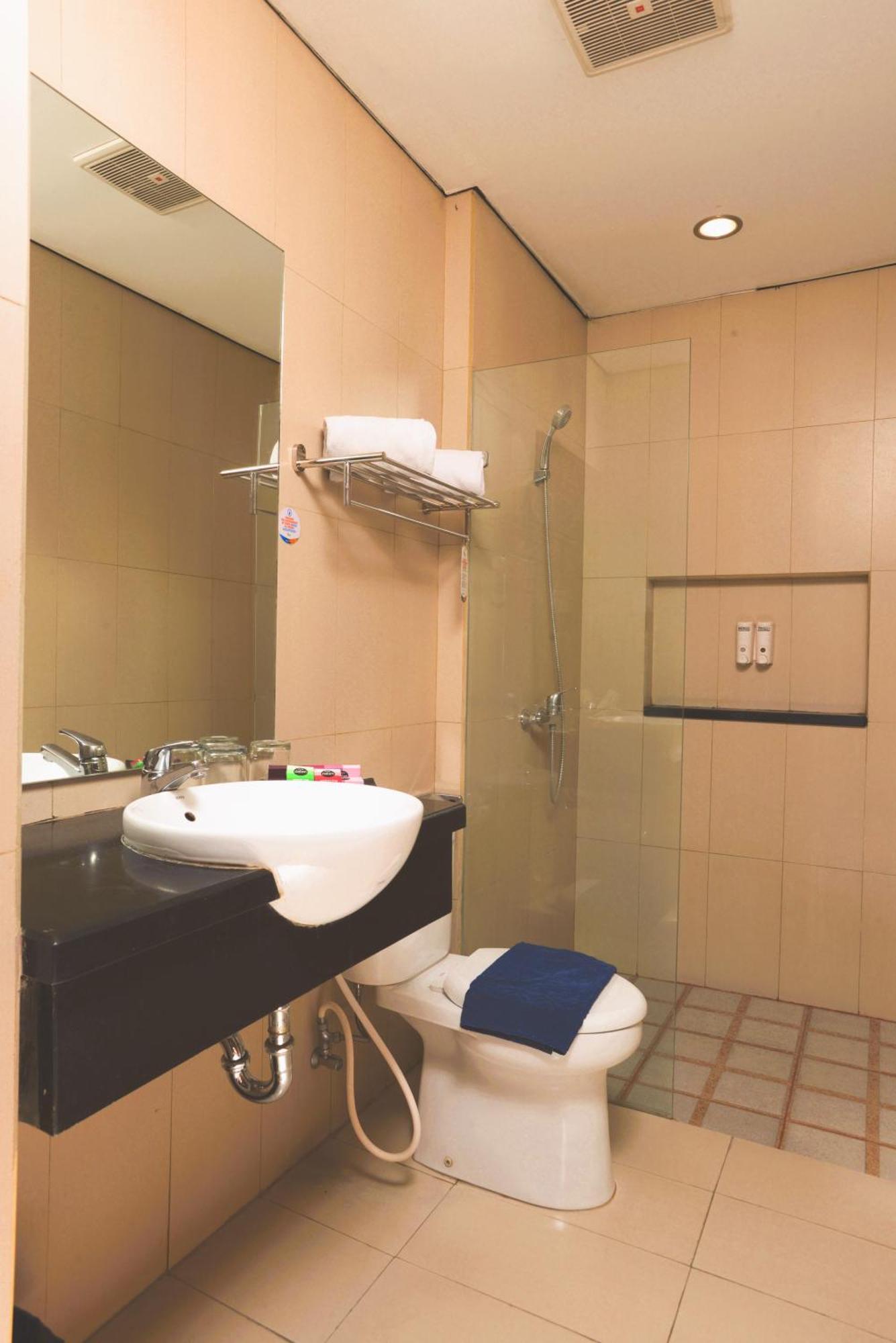 Hotel Dafam Rio Bandung Exterior photo