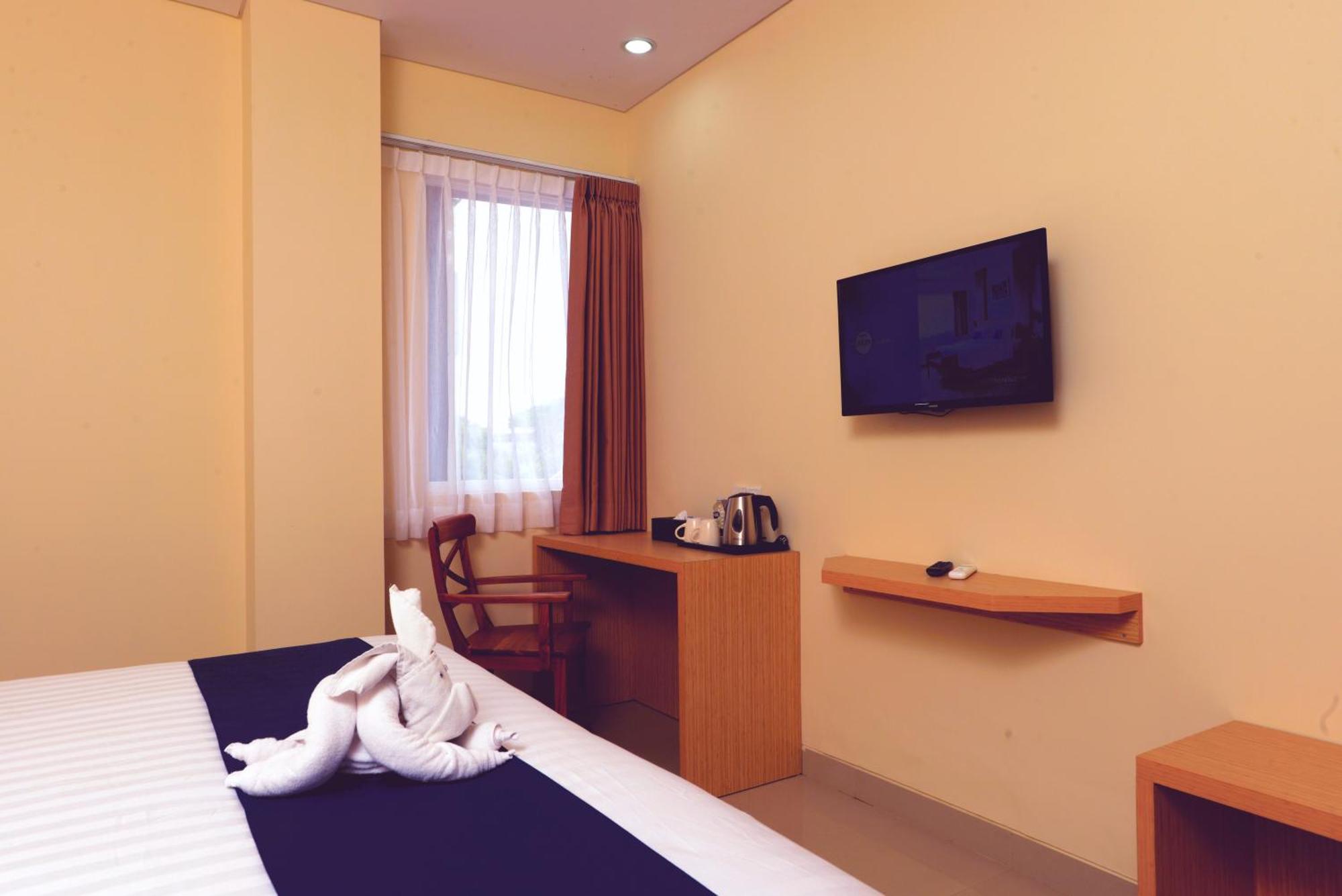 Hotel Dafam Rio Bandung Exterior photo