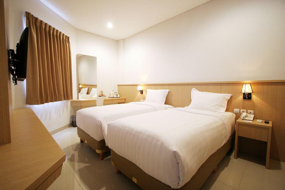 Hotel Dafam Rio Bandung Exterior photo