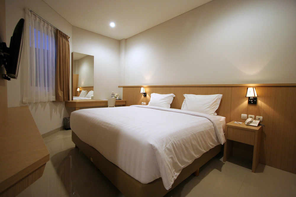 Hotel Dafam Rio Bandung Exterior photo